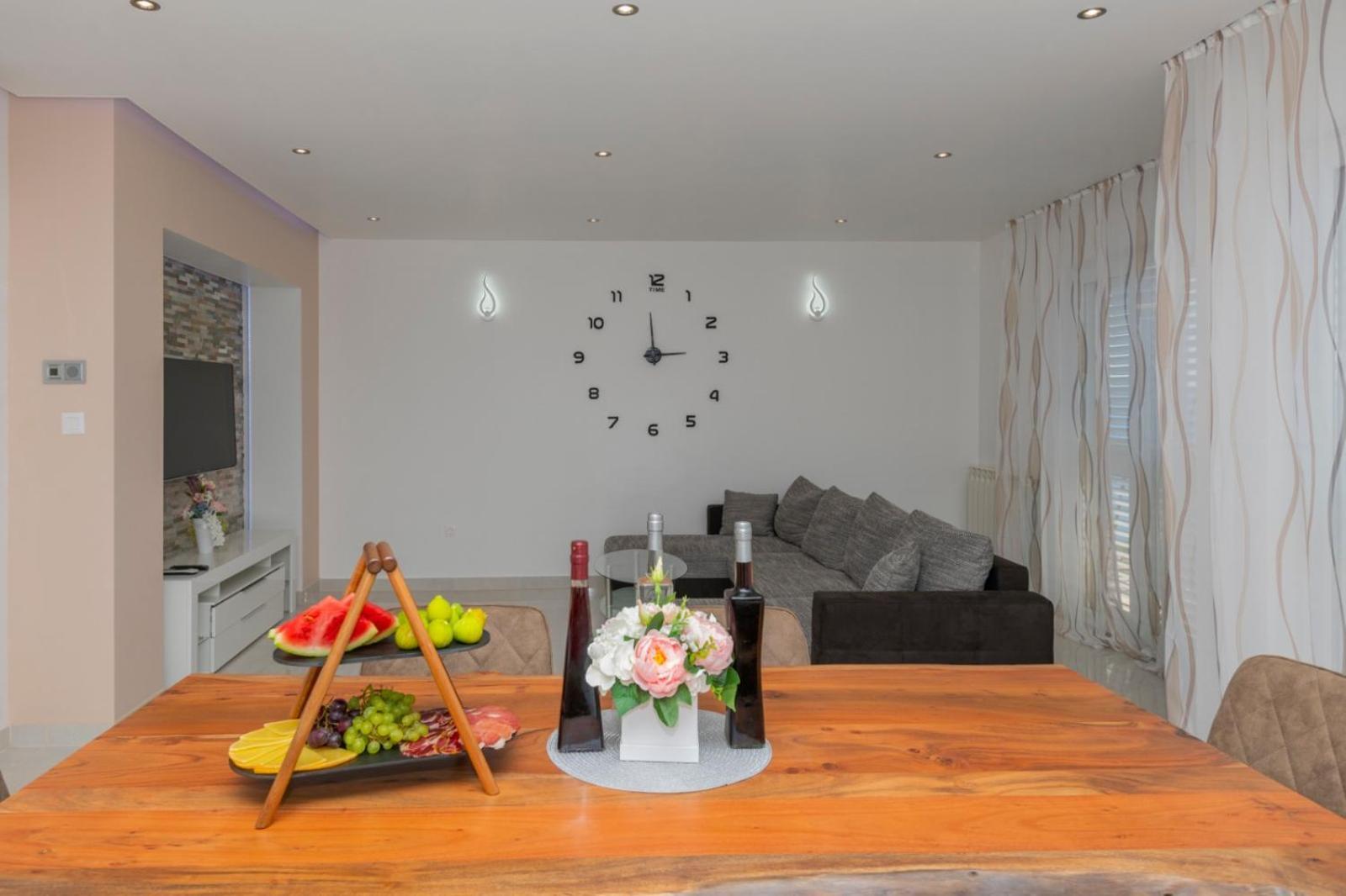 Apartments Radeljic Podstrana Cameră foto